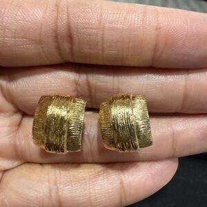 Napier Gold-Tone Clip/Screw back Earring